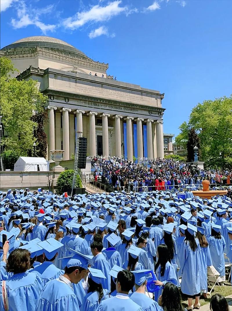 格拉斯哥大学(Glasgow)毕业证书一模一样文凭样本